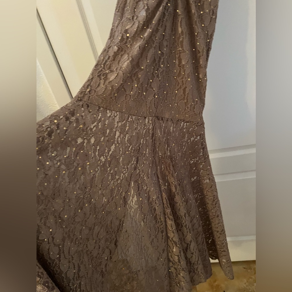 Dress - Picture 2 of 5